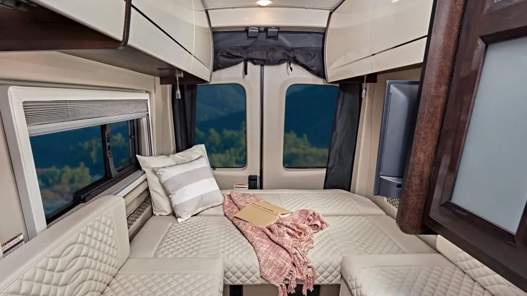 Jayco Solstice Rear Bed