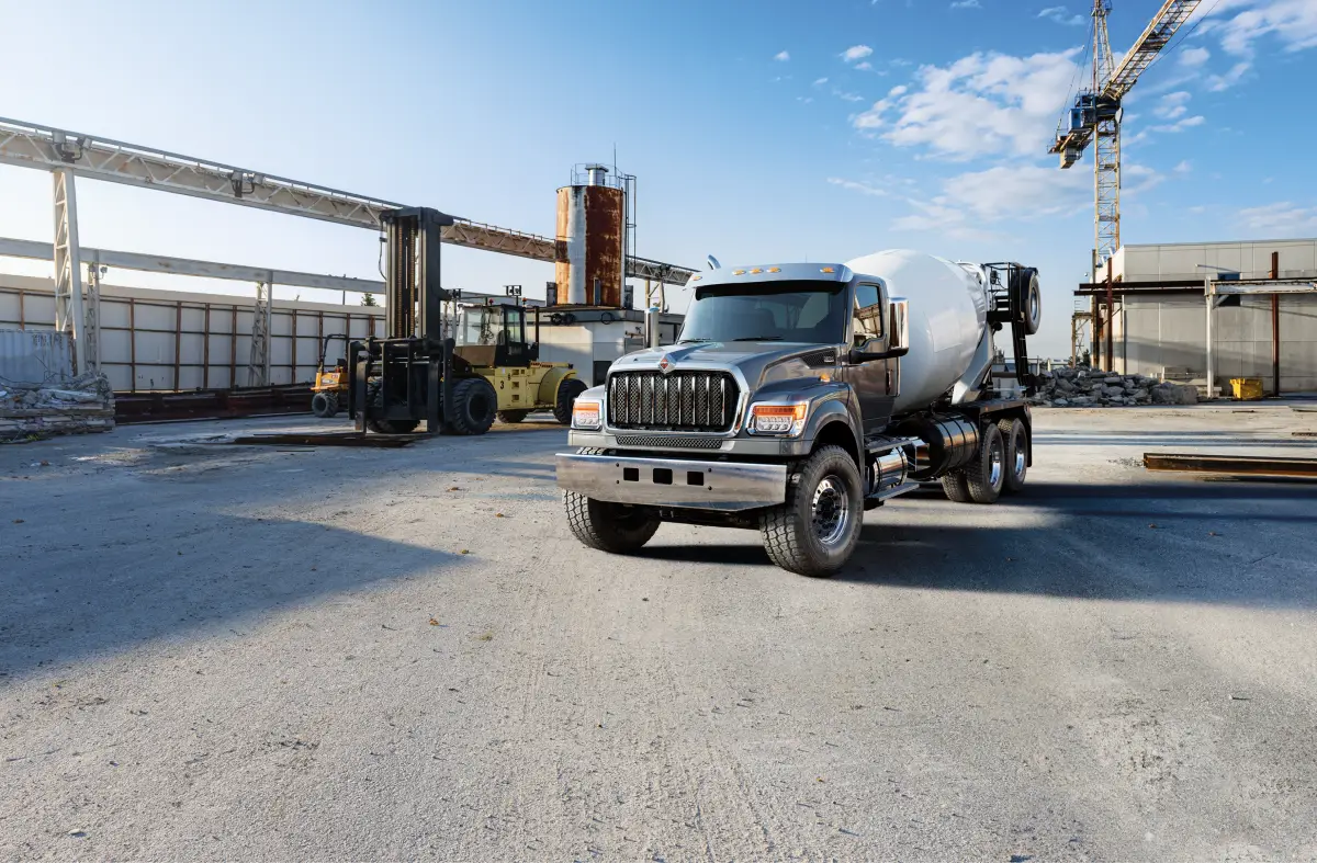 International HV Series truck with S13 Integrated Powertrain