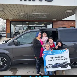 From Brookfield to Big Smiles: Ashley’s Family Finds the Perfect Ride at MAG CDJR