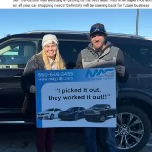 Kathryn & Bradin’s 5-Star Experience on a 2022 Ford Explorer | MAG CDJR