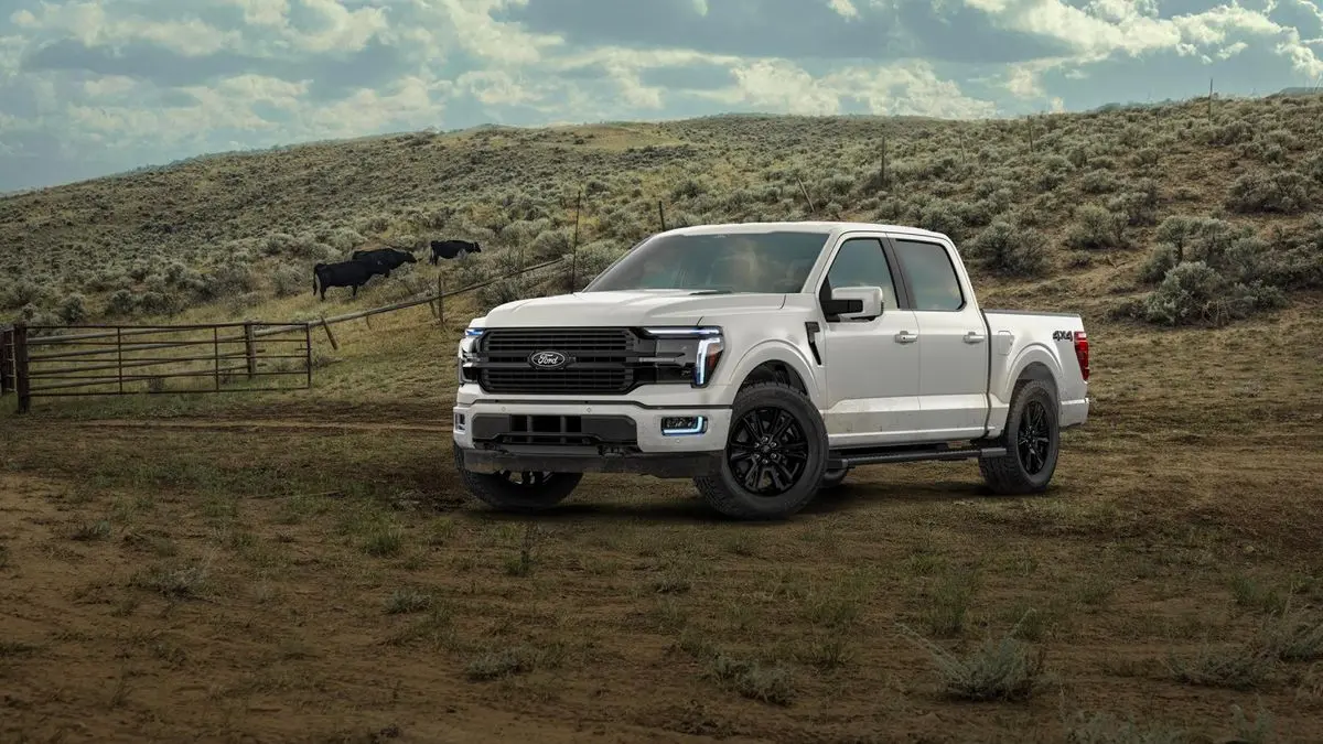 2026 Ford F-150 Platinum in Star White Metallic Tri-Coat