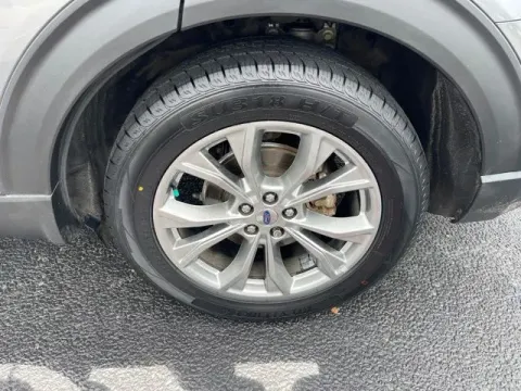 More photos of 2022 Ford Explorer XLT at Hixson Autoplex of Alexandria Ford, LA