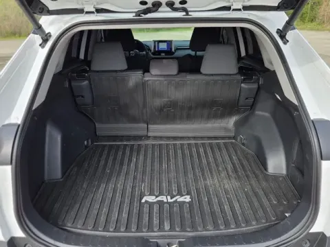 More photos of 2025 Toyota RAV4 Hybrid XLE at Hixson Ford Leesville, LA