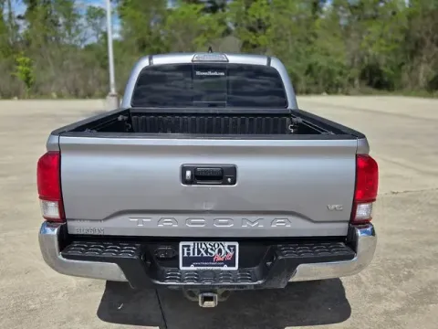 More photos of 2017 Toyota Tacoma SR at Hixson Ford Leesville, LA