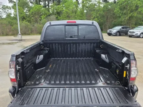 More photos of 2013 Toyota Tacoma at Hixson Ford Leesville, LA