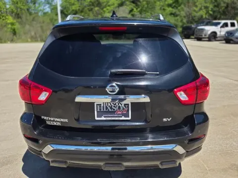 More photos of 2020 Nissan Pathfinder SV at Hixson Ford Leesville, LA