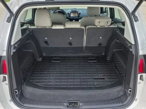 More photos of 2013 Ford C-Max Hybrid SEL at Hixson Ford Leesville, LA