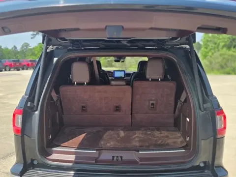 More photos of 2018 Lincoln Navigator Black Label at Hixson Ford Leesville, LA