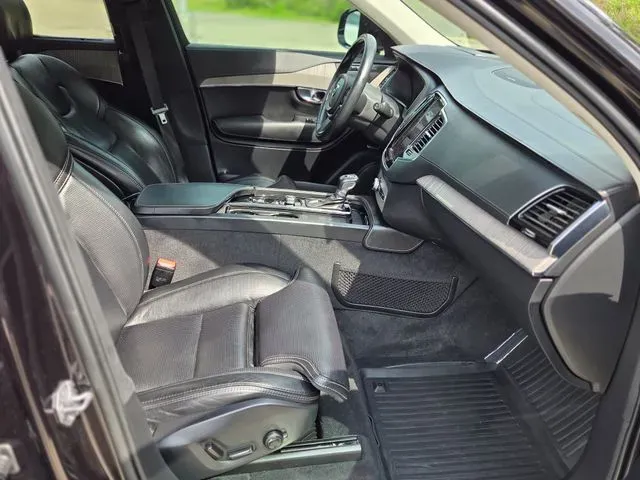 2021 Volvo XC90 Inscription - Photo 16