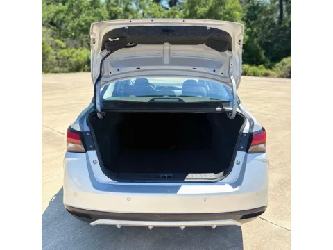 More photos of 2023 Nissan Versa 1.6 SV at Hixson Ford Leesville, LA