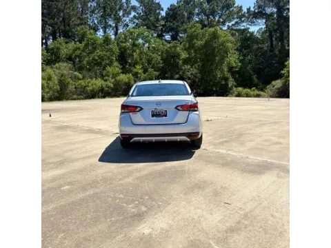 More photos of 2023 Nissan Versa 1.6 SV at Hixson Ford Leesville, LA