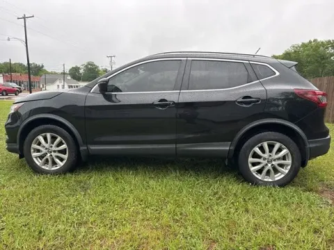 More photos of 2021 Nissan Rogue Sport SV at Hixson Ford Leesville, LA
