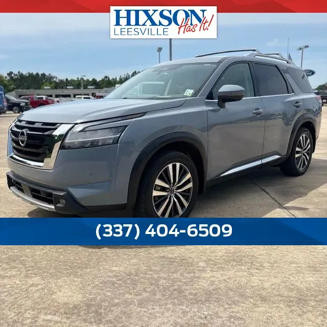 2022 Nissan Pathfinder Platinum 2WD's photo