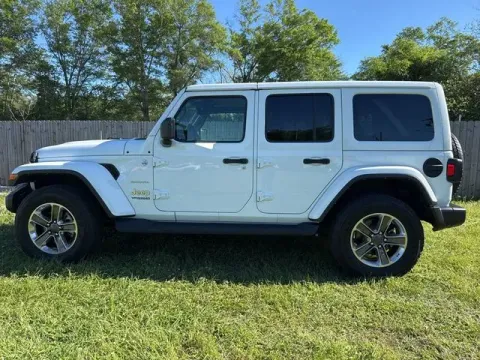 More photos of 2022 Jeep Wrangler Unlimited Sahara at Hixson Ford Leesville, LA