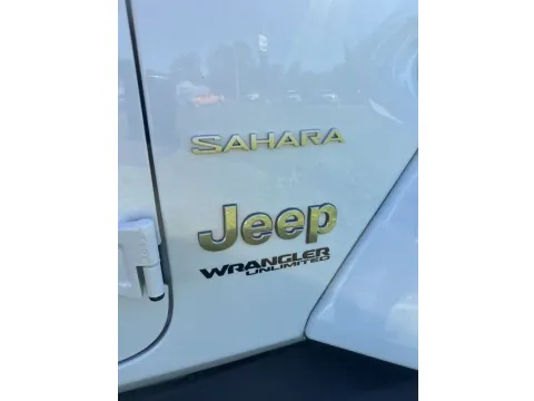 More photos of 2022 Jeep Wrangler Unlimited Sahara at Hixson Ford Leesville, LA