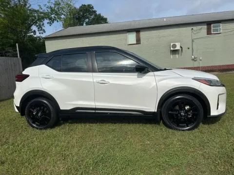 More photos of 2022 Nissan Kicks SR at Hixson Ford Leesville, LA