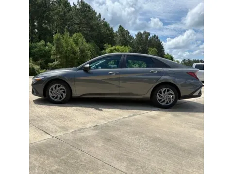 Photos of 2024 Hyundai Elantra SEL for sale in Leesville, LA at Hixson Ford Leesville