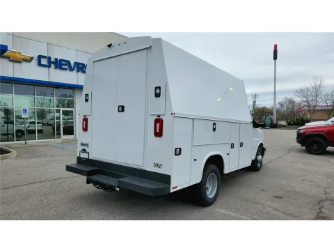 More photos of 2025 Chevrolet Express Cutaway 3500 at Tom Gill Chevrolet, KY