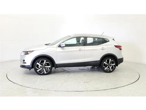 More photos of 2022 Nissan Rogue Sport SL at Tom Gill Chevrolet, KY