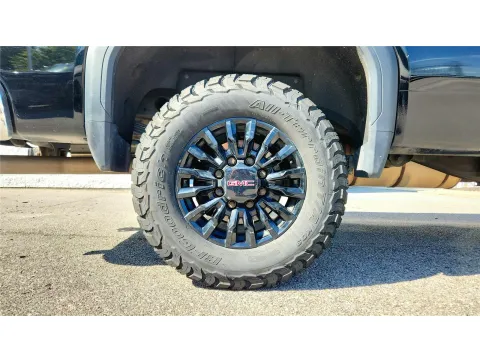 Photos of 2022 GMC Sierra 2500 HD SLE for sale in Florence, KY at Tom Gill Chevrolet