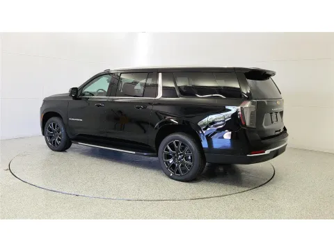 More photos of 2026 Chevrolet Suburban LT at Tom Gill Chevrolet, KY