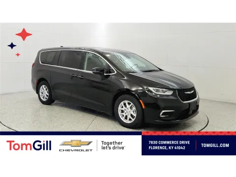 Black 2023 Chrysler Pacifica Touring L for sale in Florence, KY