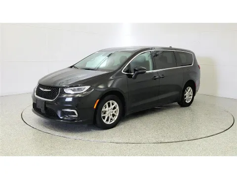 Another view of 2023 Chrysler Pacifica Touring L for sale in Florence, KY at Tom Gill Chevrolet