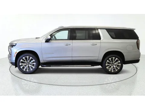More photos of 2026 Chevrolet Suburban High Country at Tom Gill Chevrolet, KY