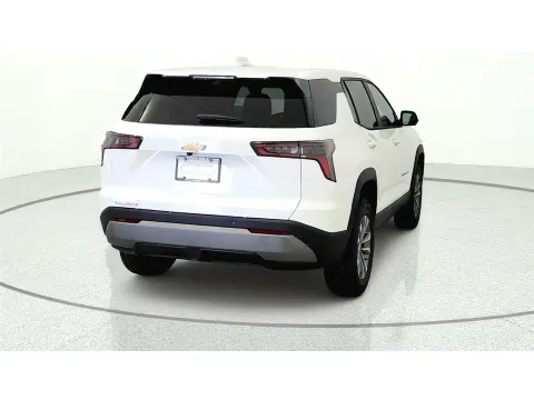More photos of 2027 Chevrolet Equinox FWD LT at Tom Gill Chevrolet, KY