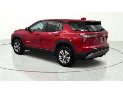 More photos of 2027 Chevrolet Equinox FWD LT at Tom Gill Chevrolet, KY