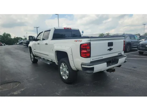 More photos of 2016 Chevrolet Silverado 2500 HD High Country at Tom Gill Chevrolet, KY