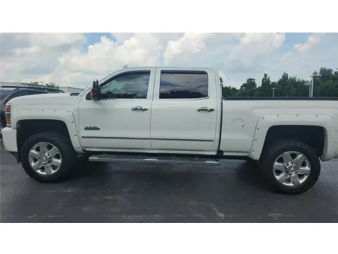 More photos of 2016 Chevrolet Silverado 2500 HD High Country at Tom Gill Chevrolet, KY