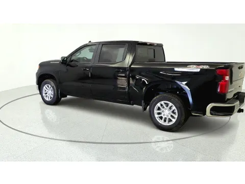More photos of 2026 Chevrolet Silverado 1500 LT at Tom Gill Chevrolet, KY