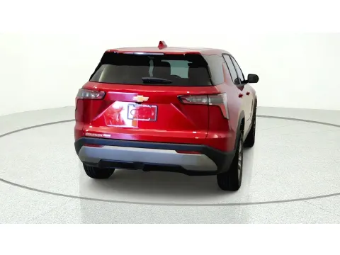 More photos of 2027 Chevrolet Equinox AWD LT at Tom Gill Chevrolet, KY