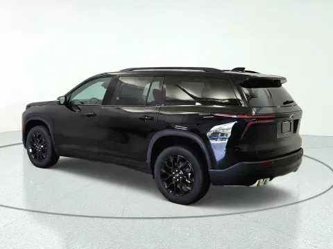 More photos of 2026 Chevrolet Traverse FWD LT at Tom Gill Chevrolet, KY