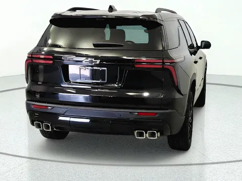 More photos of 2026 Chevrolet Traverse FWD LT at Tom Gill Chevrolet, KY