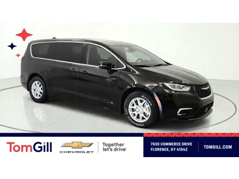 Black 2023 Chrysler Pacifica Touring L for sale in Florence, KY