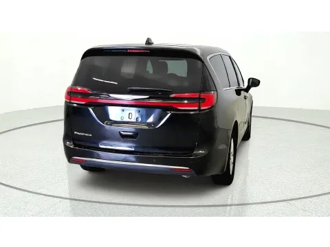 More photos of 2023 Chrysler Pacifica Touring L at Tom Gill Chevrolet, KY