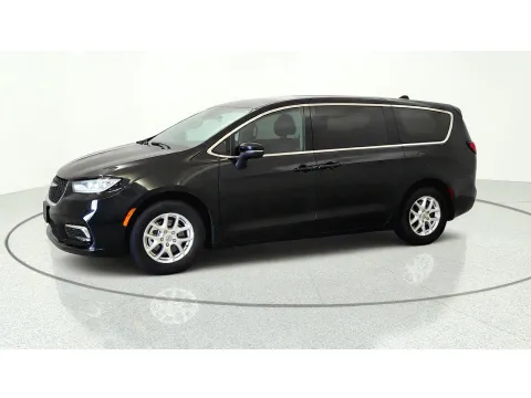 Another view of 2023 Chrysler Pacifica Touring L for sale in Florence, KY at Tom Gill Chevrolet