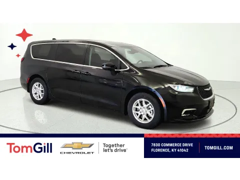 Black 2023 Chrysler Pacifica Touring L for sale in Florence, KY