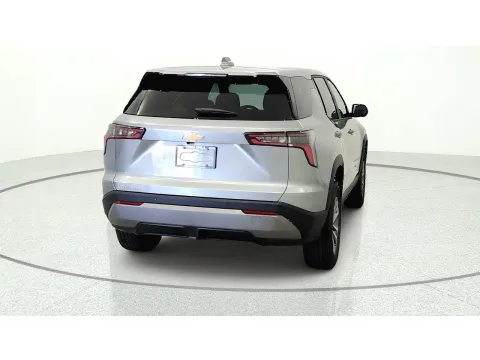 More photos of 2027 Chevrolet Equinox FWD LT at Tom Gill Chevrolet, KY