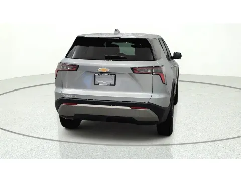 More photos of 2027 Chevrolet Equinox FWD LT at Tom Gill Chevrolet, KY