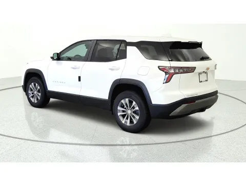 More photos of 2027 Chevrolet Equinox AWD LT at Tom Gill Chevrolet, KY