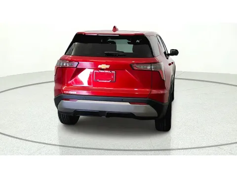 More photos of 2027 Chevrolet Equinox FWD LT at Tom Gill Chevrolet, KY