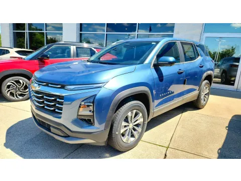 More photos of 2027 Chevrolet Equinox FWD LT at Tom Gill Chevrolet, KY