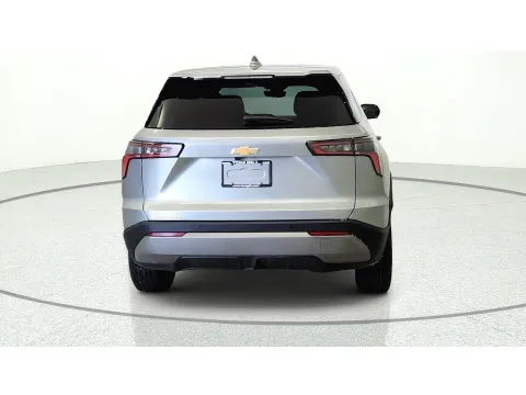 More photos of 2027 Chevrolet Equinox FWD LT at Tom Gill Chevrolet, KY