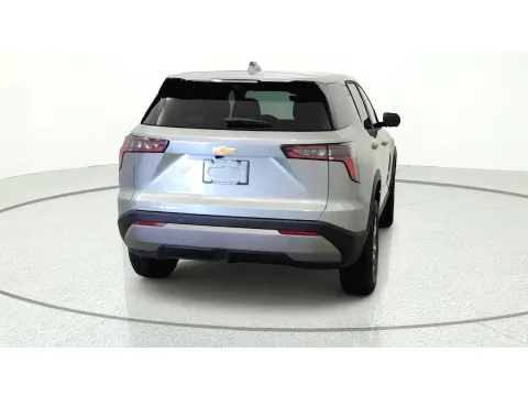 More photos of 2027 Chevrolet Equinox AWD LT at Tom Gill Chevrolet, KY