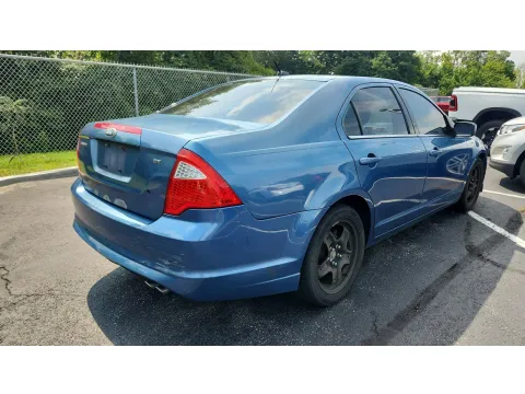 Photos of 2010 Ford Fusion SE for sale in Florence, KY at Tom Gill Chevrolet