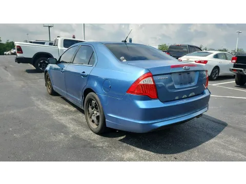 More photos of 2010 Ford Fusion SE at Tom Gill Chevrolet, KY