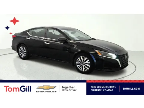 Black 2024 Nissan Altima 2.5 SV for sale in Florence, KY